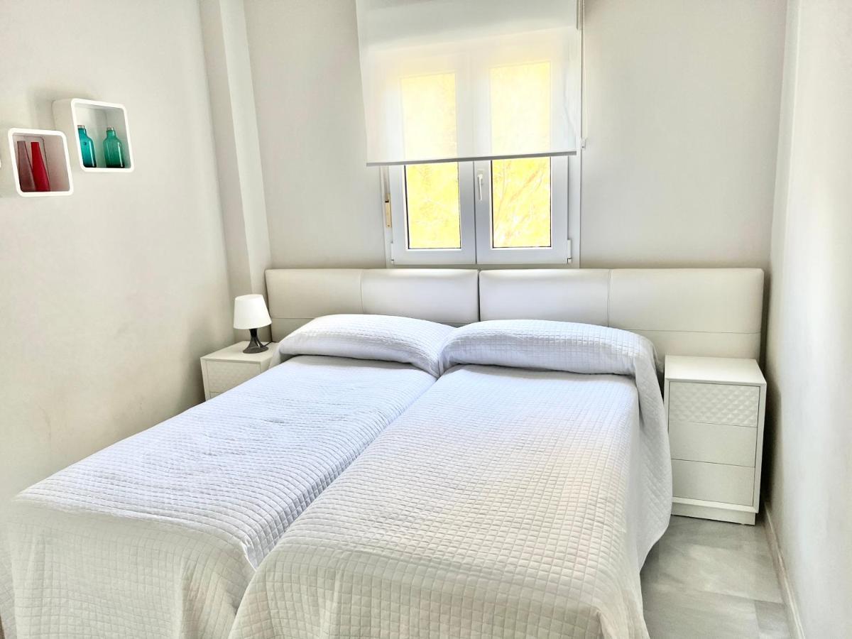 Mi Capricho 3-5 Beachfront- Apartment With Sea Views In Costa Del Sol Sitio de Calahonda Luaran gambar