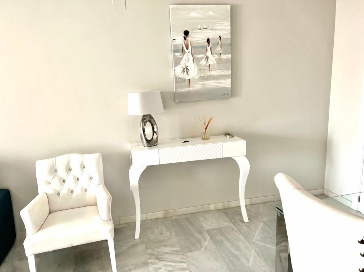 Mi Capricho 3-5 Beachfront- Apartment With Sea Views In Costa Del Sol Sitio de Calahonda Luaran gambar